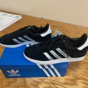 BNIB Adidas Gazelle Black w/ Silver Stripes Sneakers, 6.5 NWT